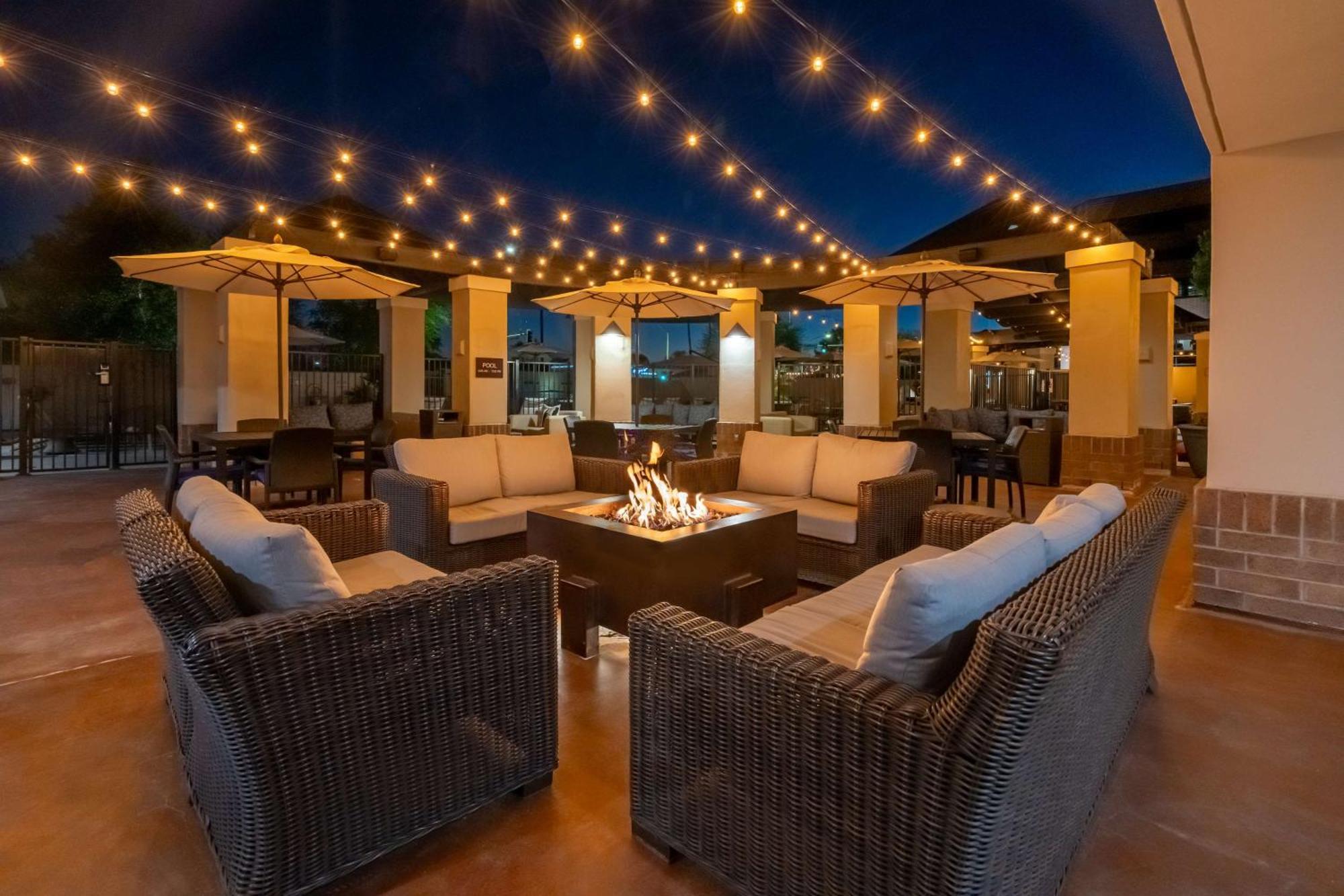 Hilton Garden Inn Scottsdale Old Town Eksteriør billede